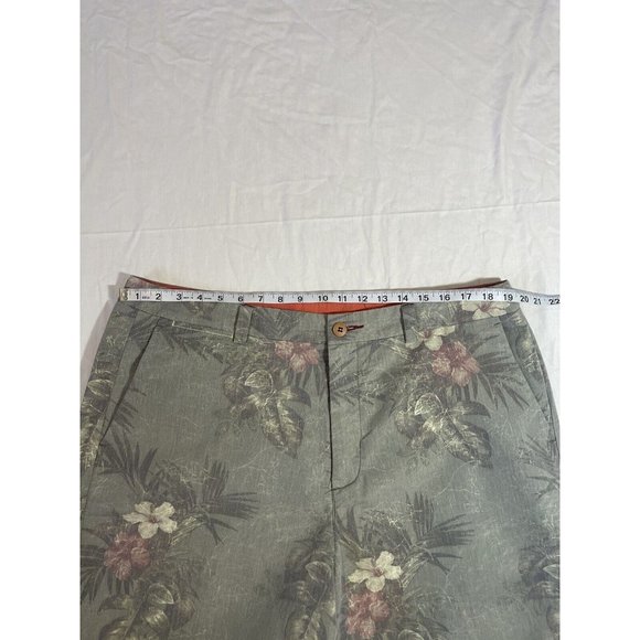 Tommy Bahama Relax Mens Size 38 Floral Hawaiian Shorts - Picture 3 of 6
